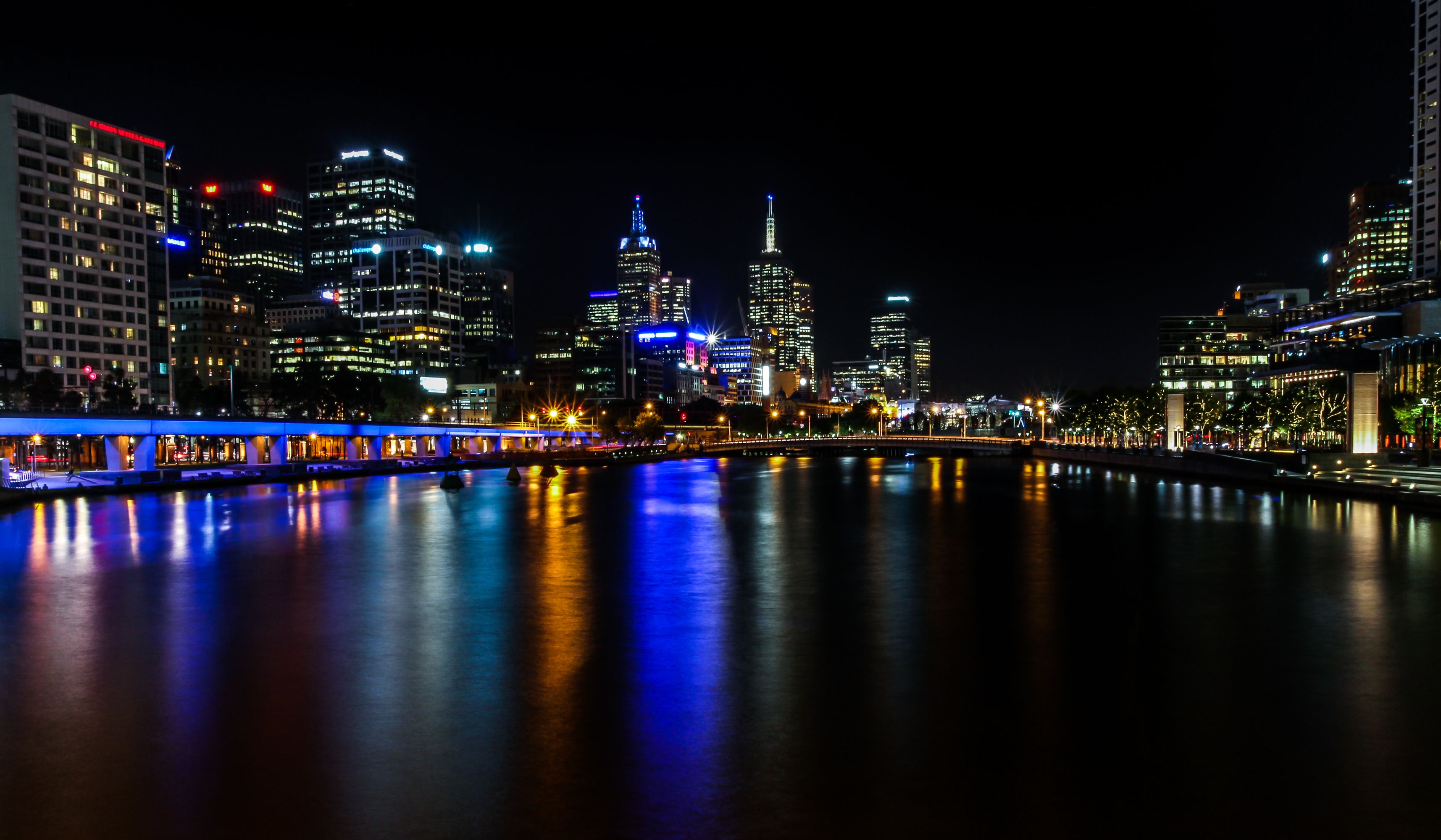 Melbourne city at night