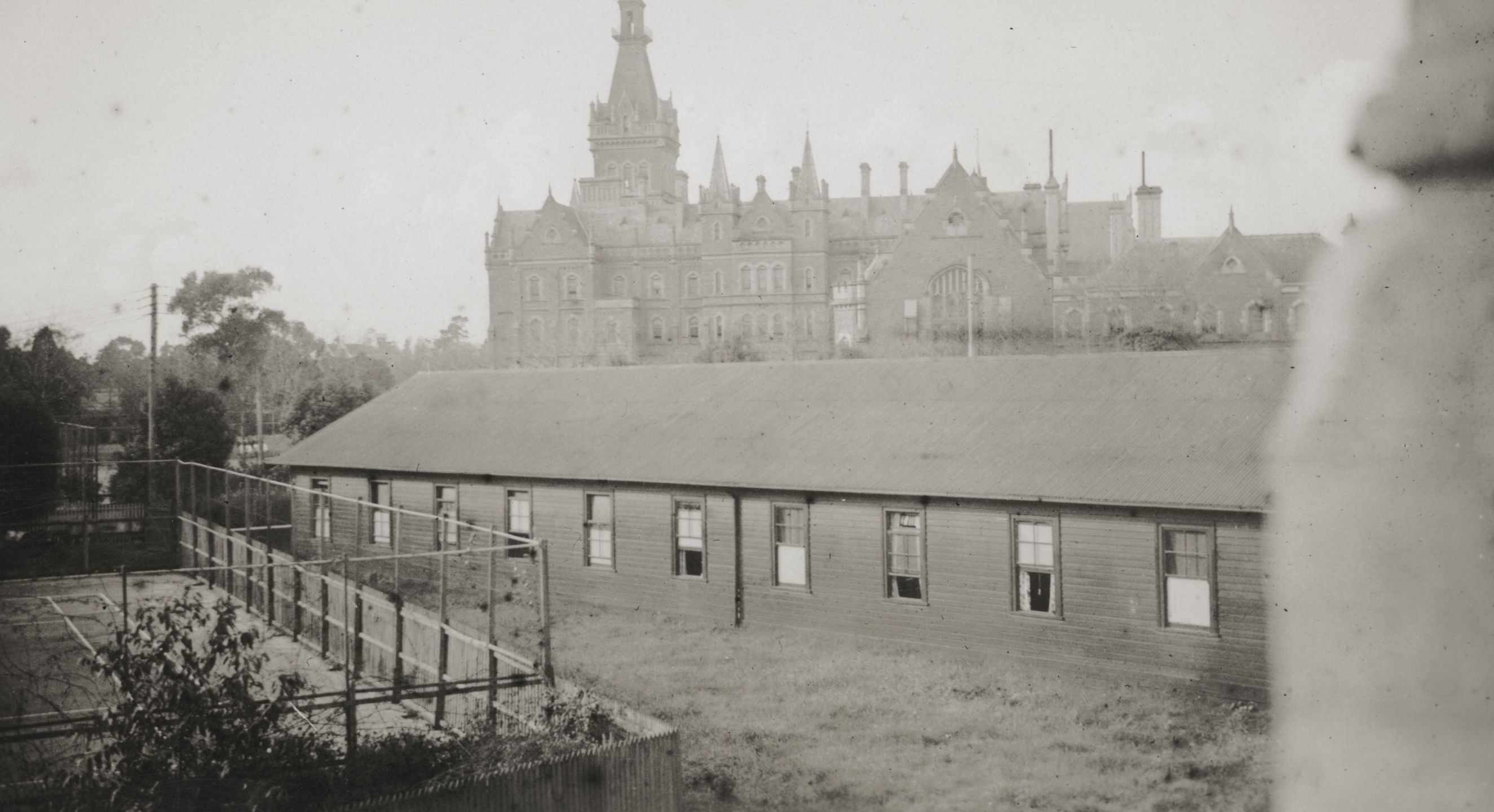 Wooden Wing looking towards Ormond College, circa 1920